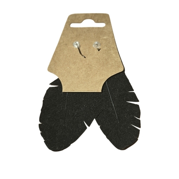 4/$15 Vegan Leather Black Leaf Feather Octopus Earrings Dangle Wire Drop - Picture 5 of 5